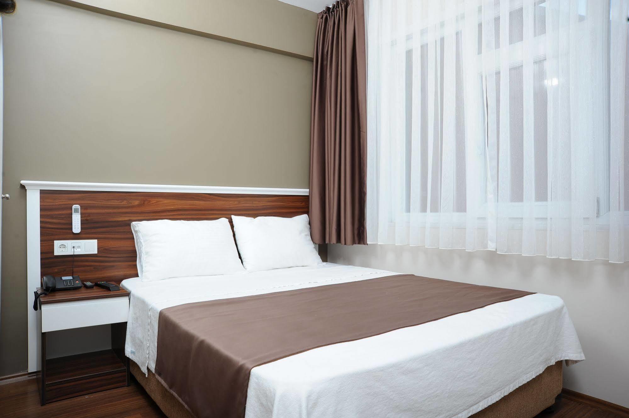 Deniz Palace Hotel Istanbul Exterior photo